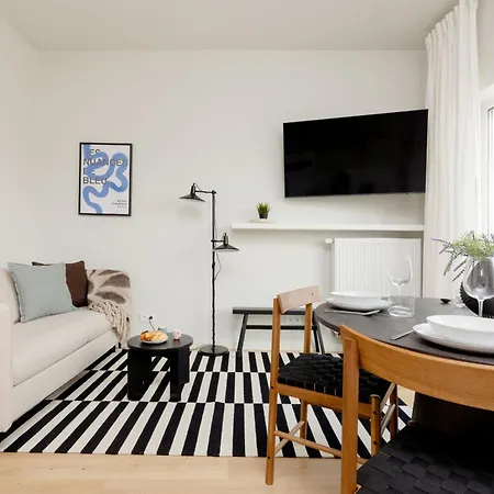 Warszawa Bright 2-Bedroom Apartment By Noclegi Renters Zewnętrze zdjęcie