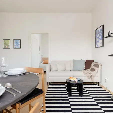 Warszawa Bright 2-Bedroom Apartment By Noclegi Renters Zewnętrze zdjęcie