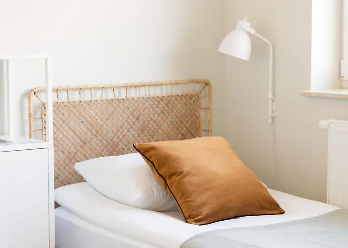 Warszawa Bright 2-Bedroom Apartment By Noclegi Renters