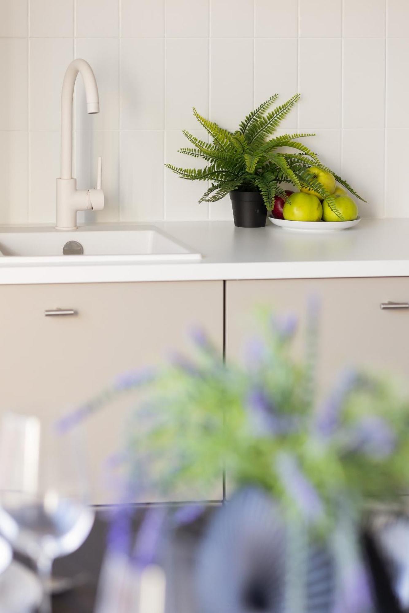 Apartament Bright 2-bedroom By Renters