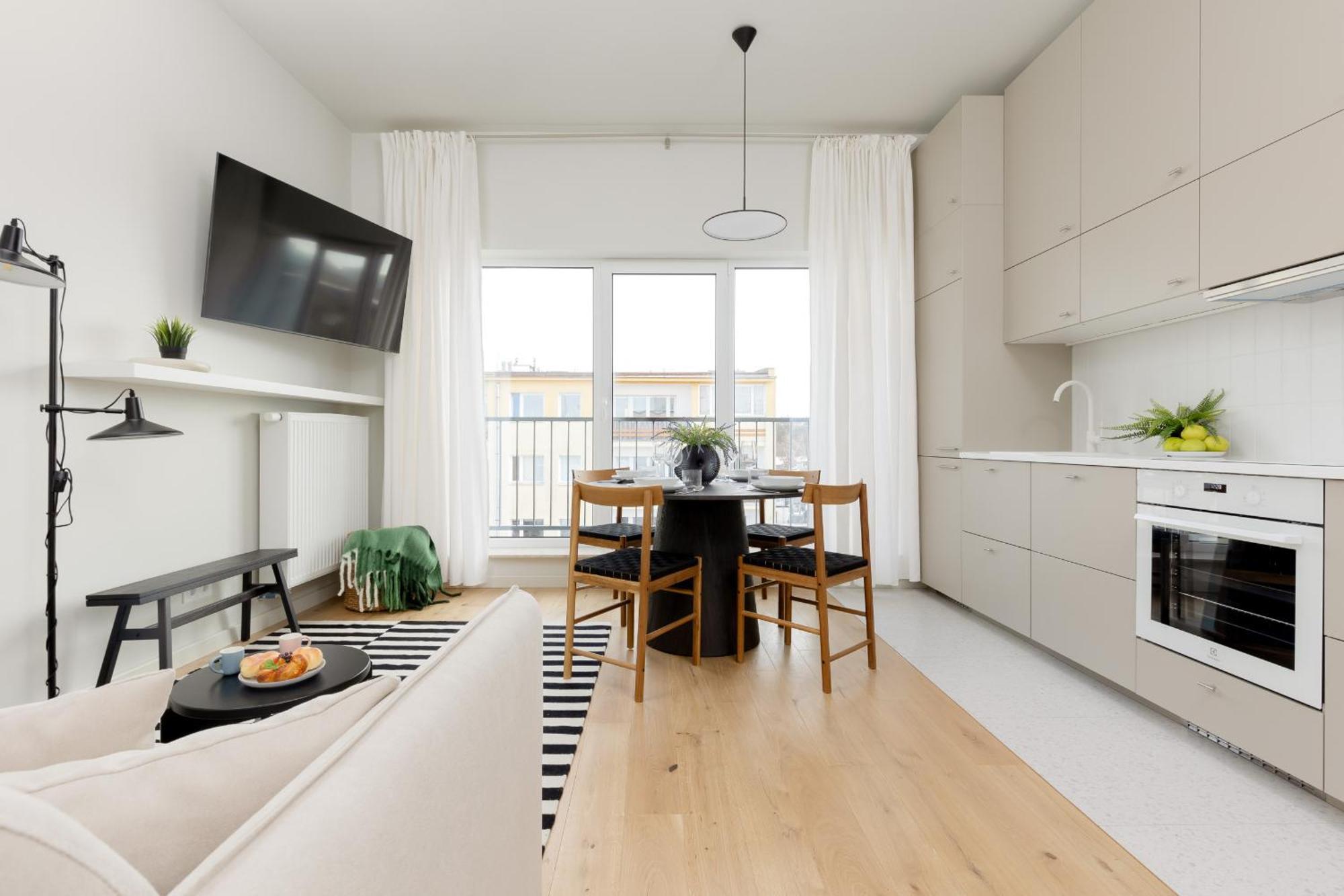 Apartament Bright 2-bedroom By Renters